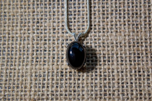 Stunning Black Onyx Gemstone Necklace - Image 3