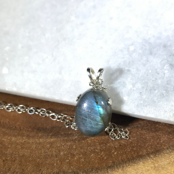 Simple Labradorite Gemstone Necklace Pendant - Image 8