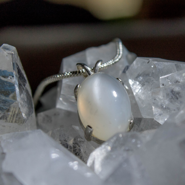 Simple White Moonstone Gemstone Necklace - Image 9