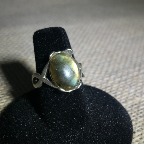 Simple Labradorite Gemstone Ring - Image 11