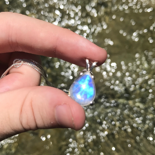 Sterling Silver Rainbow Moonstone Gemstone Pendant - Image 5