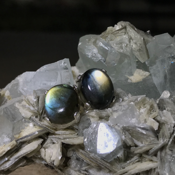 Dainty Labradorite Stud Earrings - Image 2