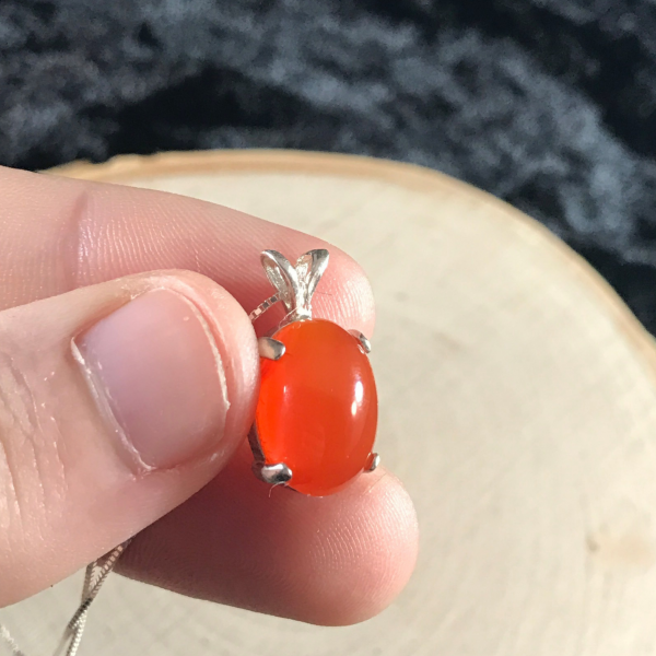 Simple Carnelian Gemstone Necklace - Image 3