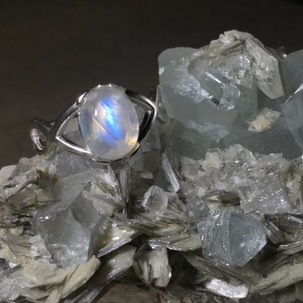Delicate Rainbow Moonstone Ring - Image 3