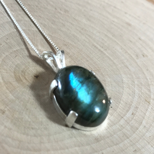 Simple Labradorite Gemstone Necklace Pendant - Image 4