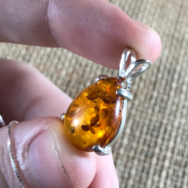 Baltic Amber Gemstone Necklace - Image 4