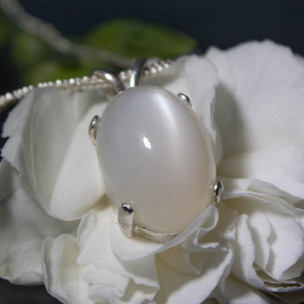 Simple White Moonstone Gemstone Necklace - Image 5
