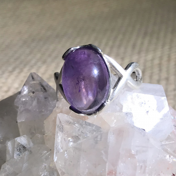 Simple Amethyst Gemstone Ring - Image 7