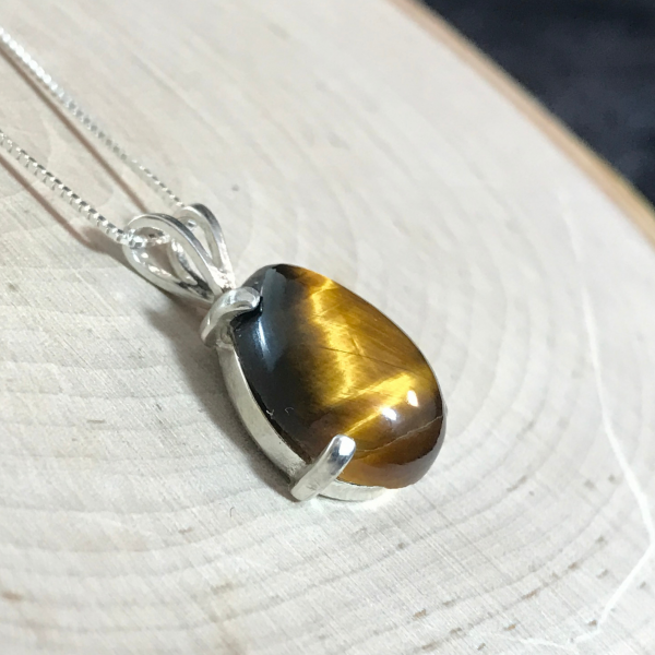 Teardrop Tiger Eye Necklace