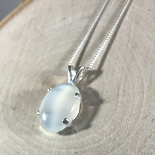 Simple White Moonstone Gemstone Necklace - Image 7
